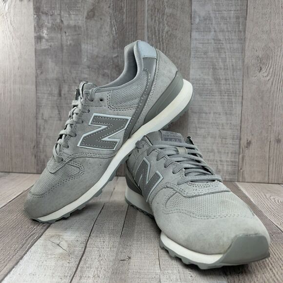 New Balance 696 Women's Classic Sneakers Running Shoes Suede Gray Size 6.5 B - Picture 2 of 13
